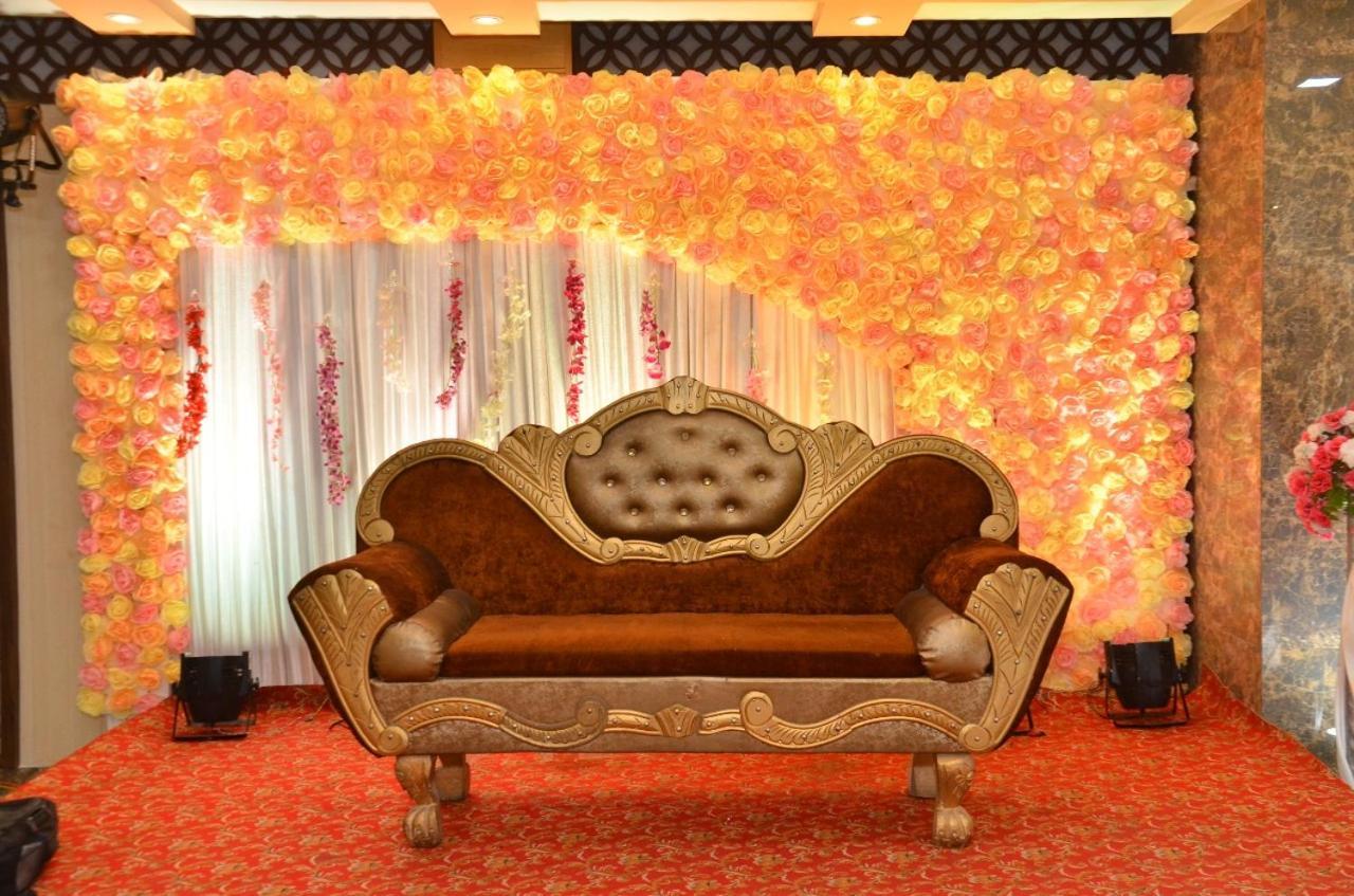 קאנפור Hotel Nirmal Palace מראה חיצוני תמונה